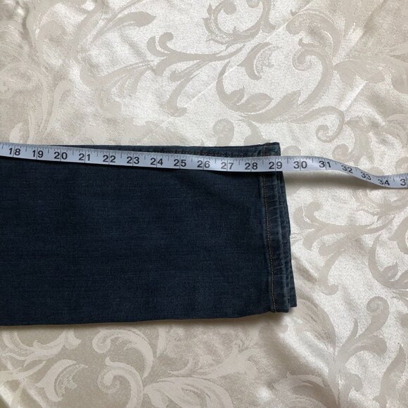Wrangler Classic Straight Fit Jeans. Sz 16R. Adj. waistband. Like NEW Condition - Picture 7 of 9
